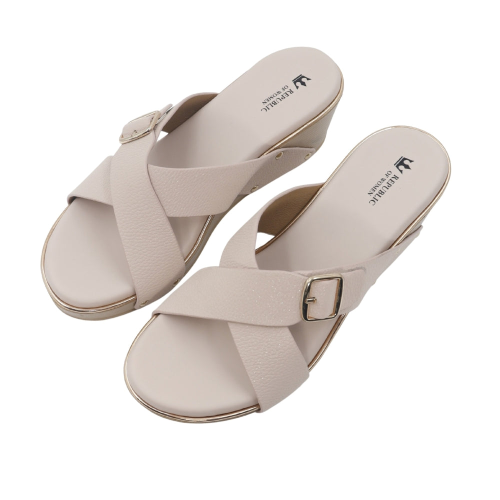 Nude Criss