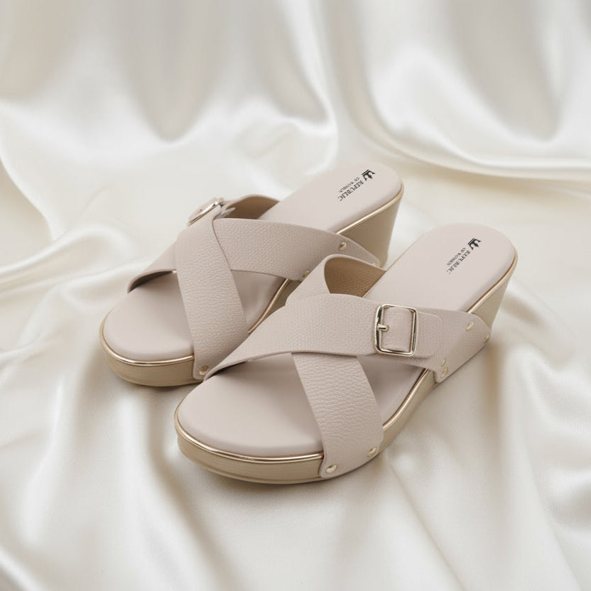 Nude Criss